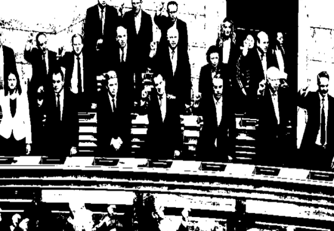 Γεώργιος Αποστολάκης: Δεν ζούμε σε Δημοκρατία. Ζούμε σε εκλόγιμη μοναρχία.